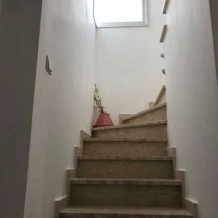 Melina 2 * Peja